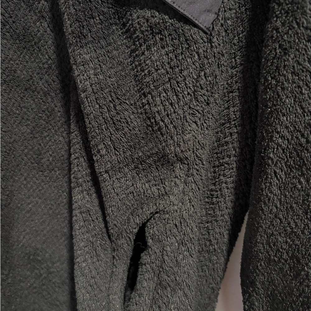 Patagonia Black Fleece Pullover - Picture 3 of 6